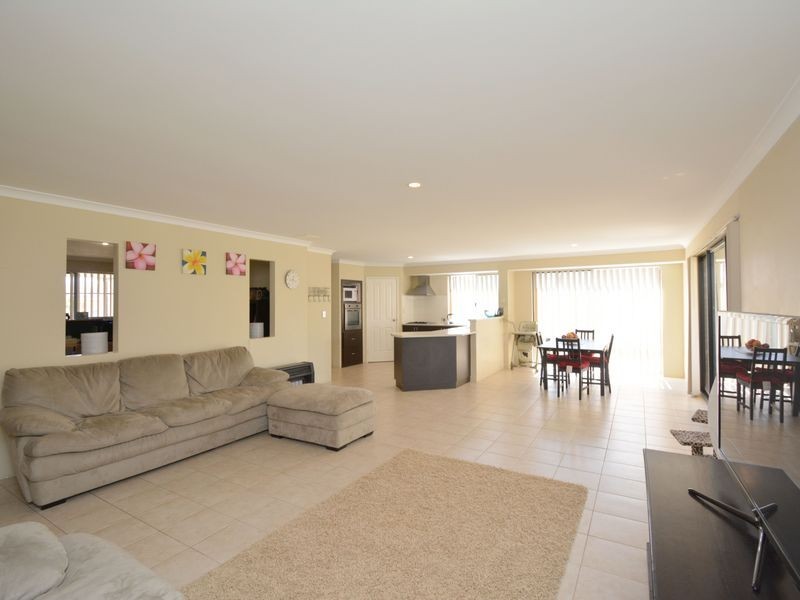 14 Aparri Way, Port Kennedy WA 6172