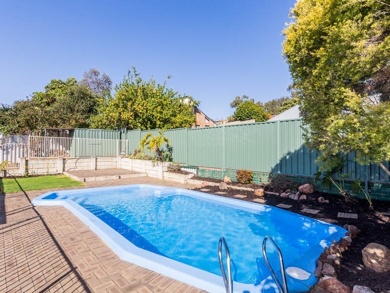 13 Monaco Avenue, North Lake WA 6163