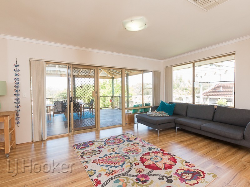 10 Monaco Ave, North Lake WA 6163