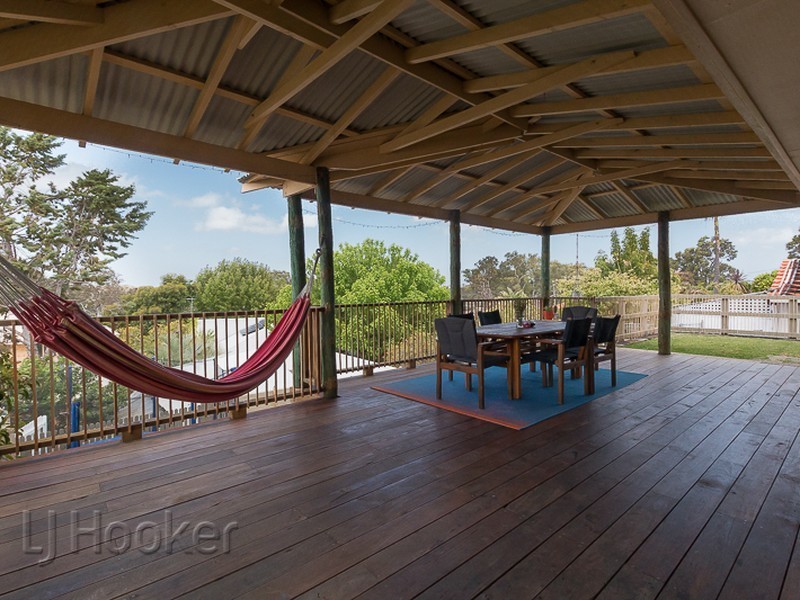 10 Monaco Ave, North Lake WA 6163