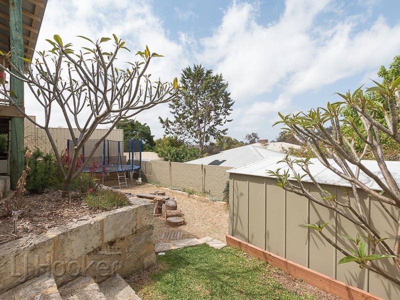 10 Monaco Ave, North Lake WA 6163