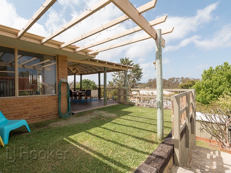 10 Monaco Ave, North Lake WA 6163