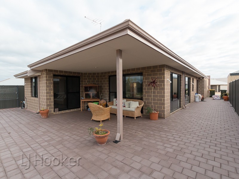 82 Daybreak Loop, Wellard WA 6170
