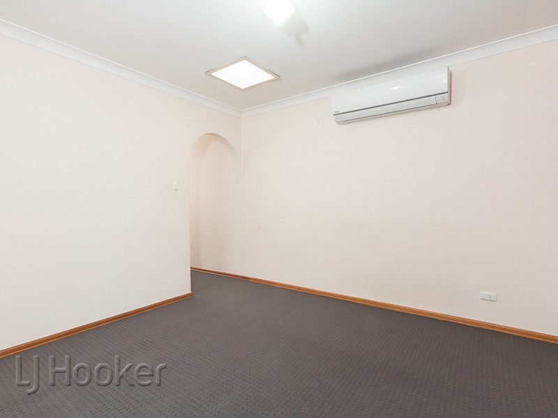 8/9-11 Mallard Way, Cannington WA 6107