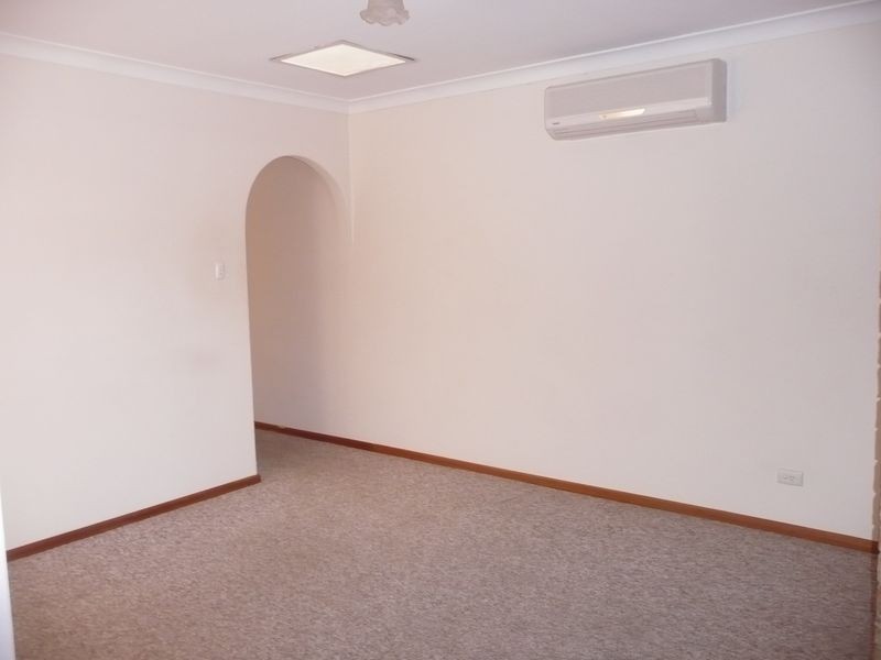 8/9-11 Mallard Way, Cannington WA 6107