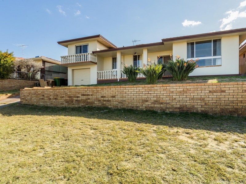 96 Phoenix Road, Hamilton Hill WA 6163