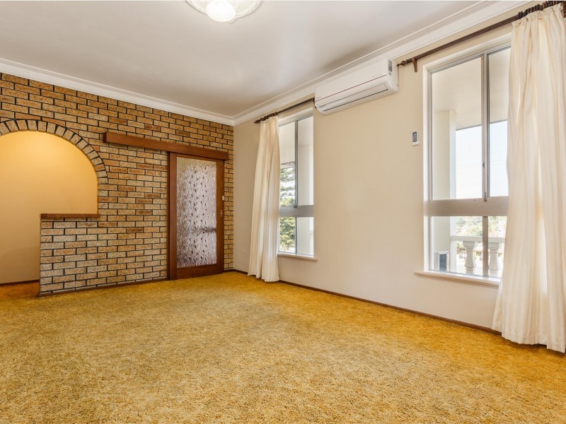 96 Phoenix Road, Hamilton Hill WA 6163