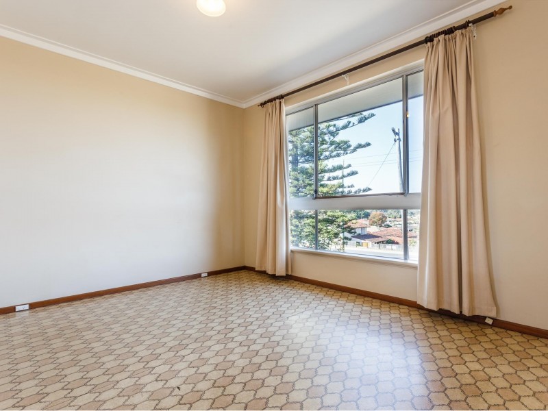 96 Phoenix Road, Hamilton Hill WA 6163