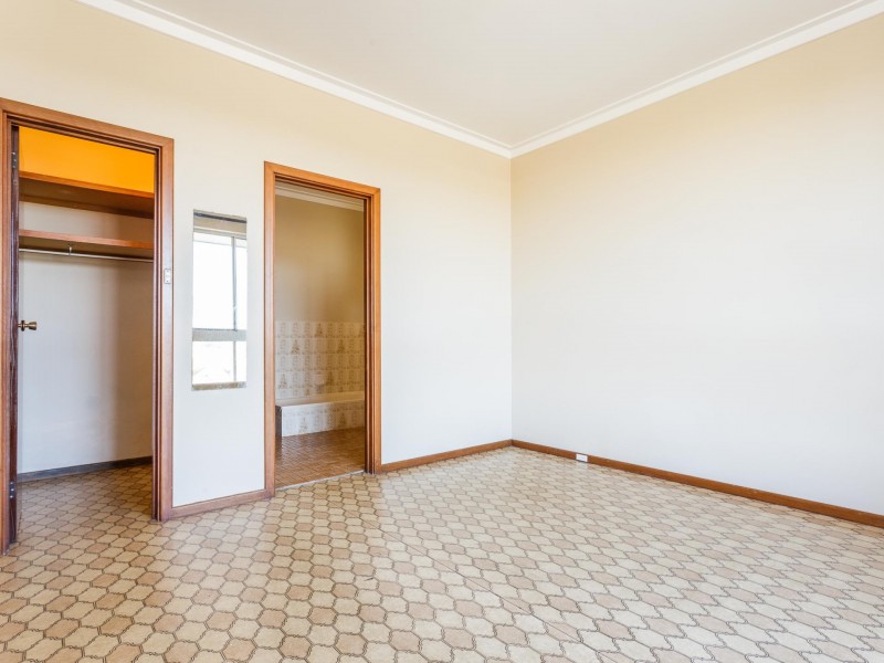 96 Phoenix Road, Hamilton Hill WA 6163