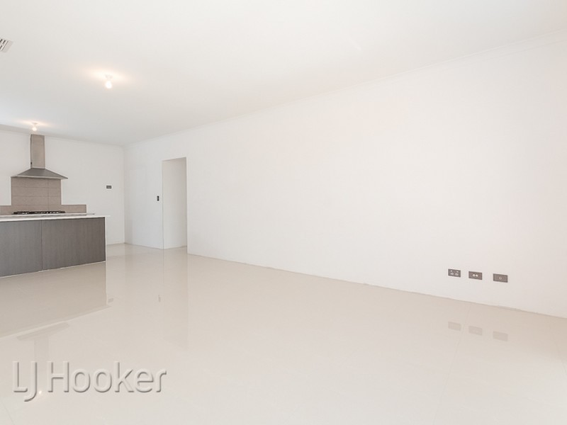 14 Rotsee Place, Champion Lakes WA 6111