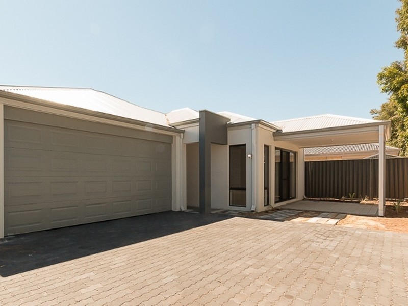 14A Rotsee Place, Champion Lakes WA 6111