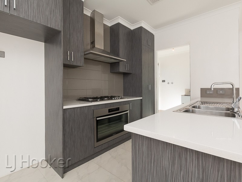 14A Rotsee Place, Champion Lakes WA 6111