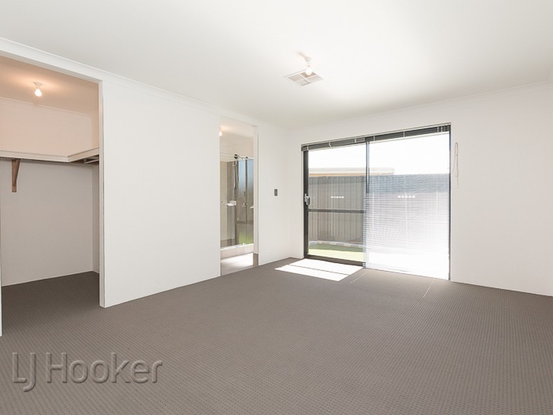 14A Rotsee Place, Champion Lakes WA 6111