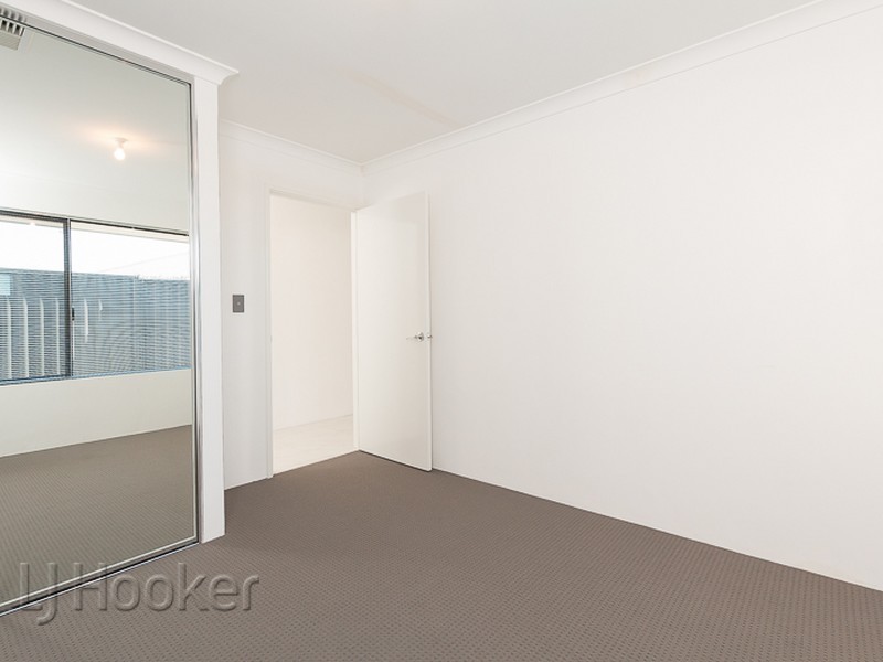 14A Rotsee Place, Champion Lakes WA 6111