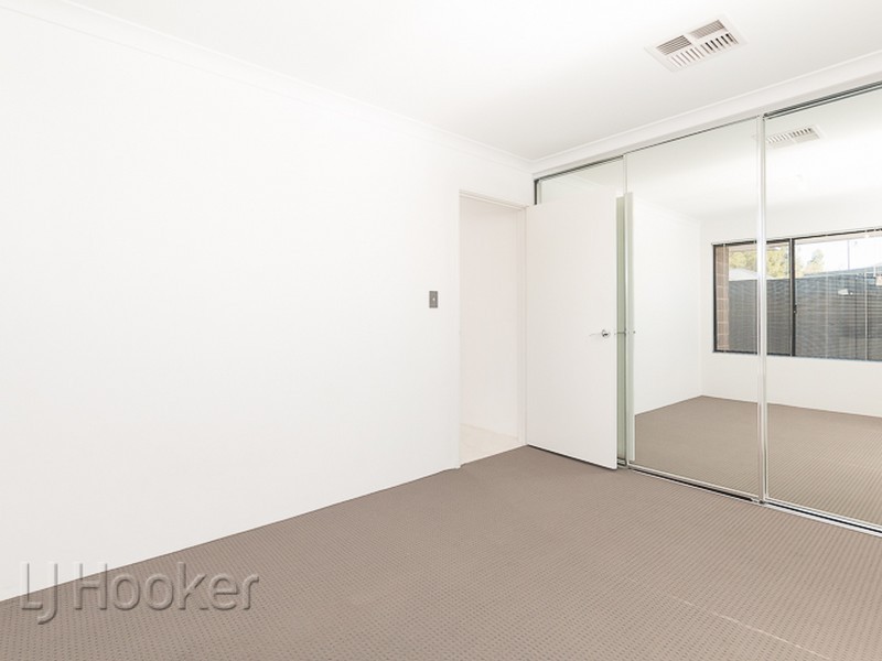 14A Rotsee Place, Champion Lakes WA 6111
