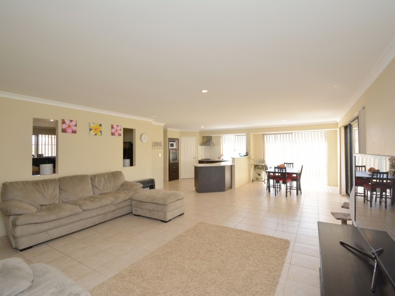 14 Aparri Way, Port Kennedy WA 6172