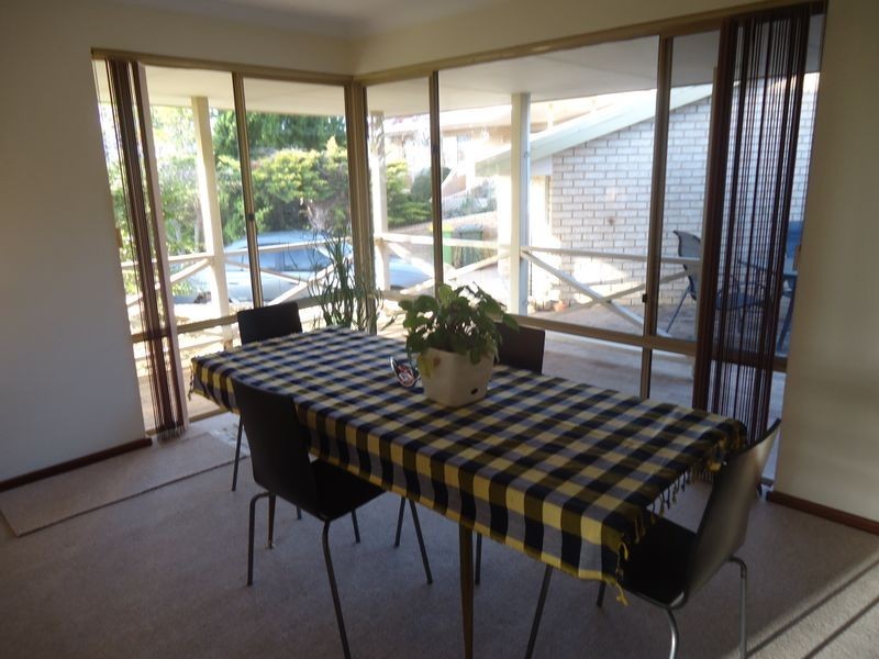 11 Hocking Place, Coogee WA 6166