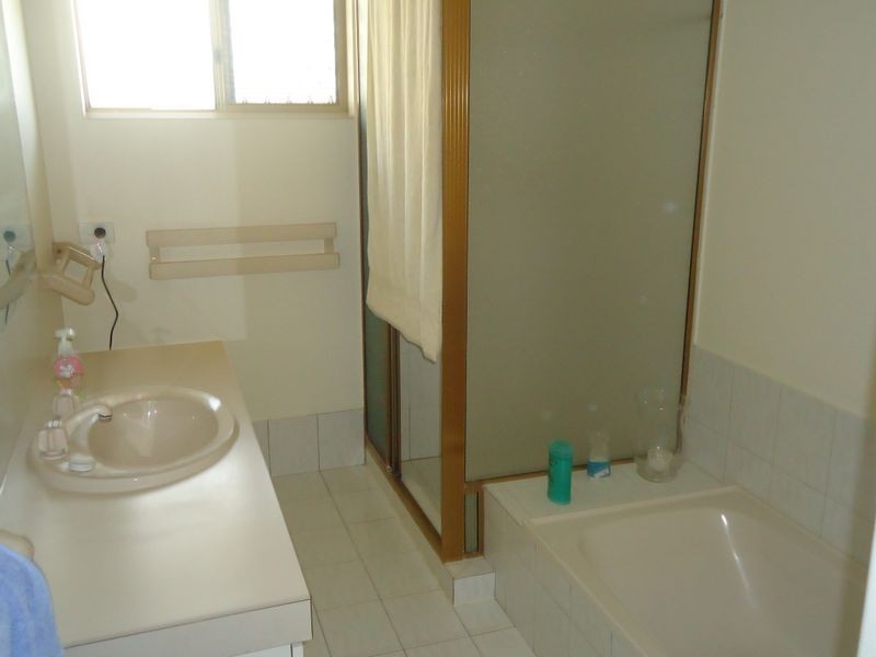 11 Hocking Place, Coogee WA 6166