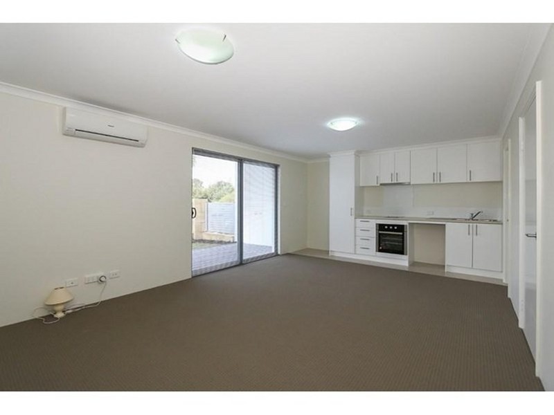 3/42 Hilory Street, Coolbellup WA 6163