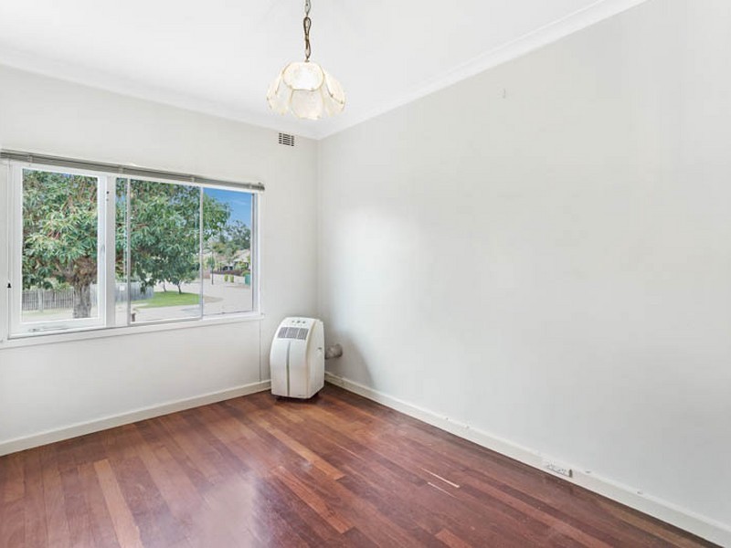 29 Romeo Rd, Coolbellup WA 6163