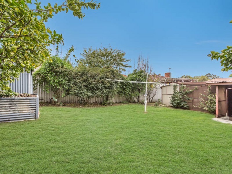 29 Romeo Rd, Coolbellup WA 6163