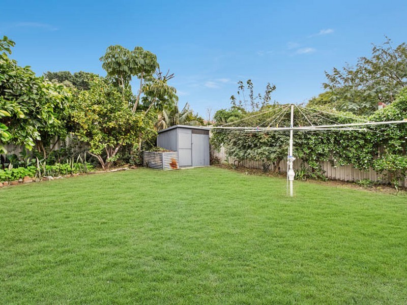 29 Romeo Rd, Coolbellup WA 6163