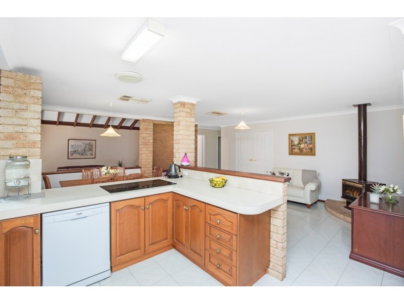 116 Le Souef Drive, Kardinya WA 6163