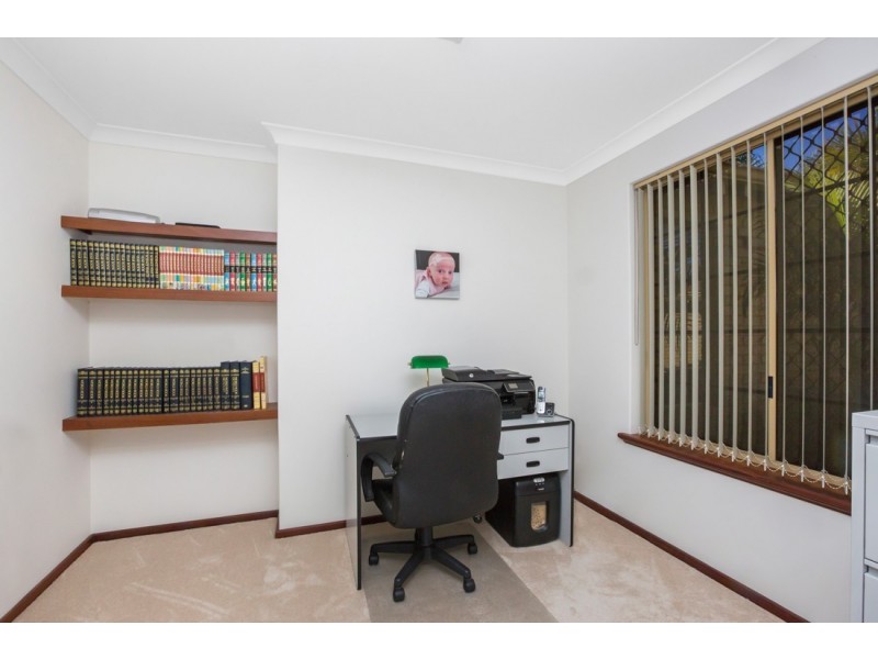 116 Le Souef Drive, Kardinya WA 6163