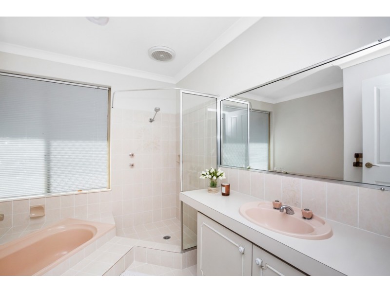 116 Le Souef Drive, Kardinya WA 6163