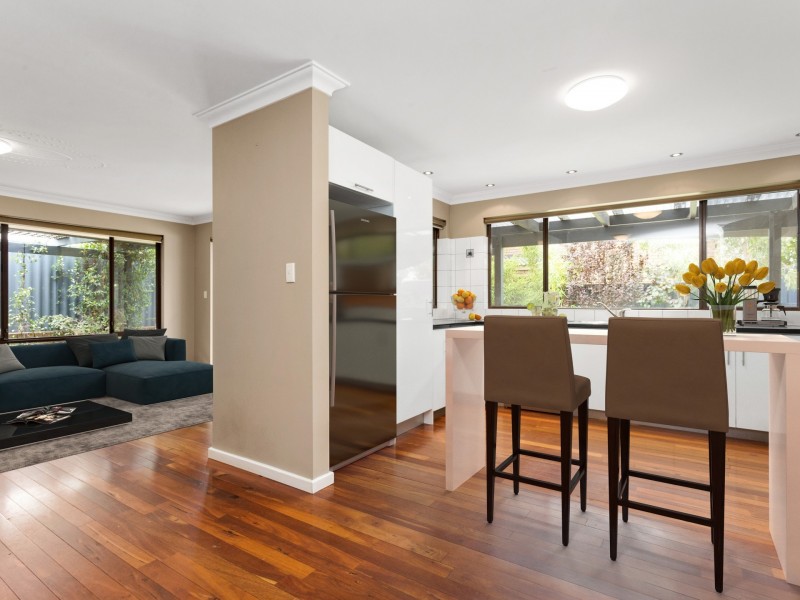 12 Urwick Court, Kardinya WA 6163