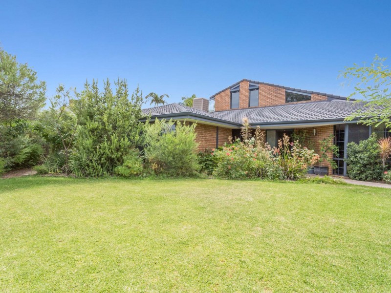 12 Urwick Court, Kardinya WA 6163