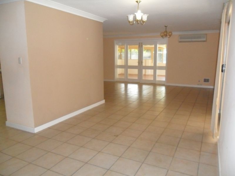 11 Banyard  Avenue, Kelmscott WA 6111