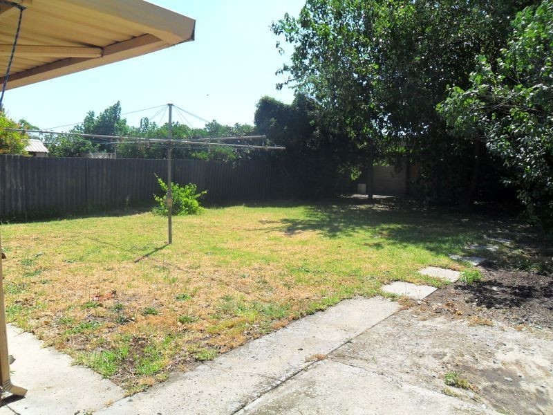 11 Banyard  Avenue, Kelmscott WA 6111