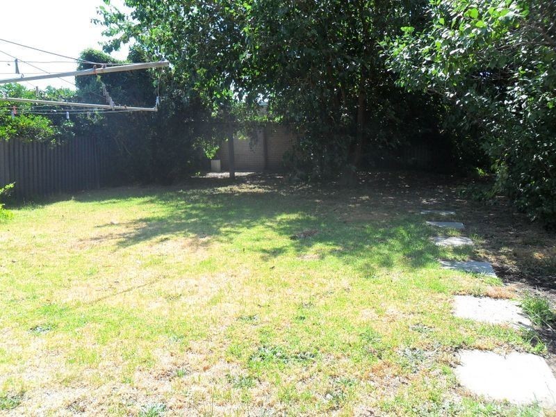 11 Banyard  Avenue, Kelmscott WA 6111