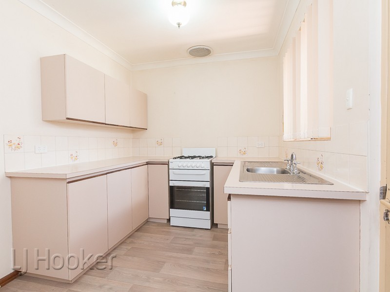 8/9-11 Mallard Way, Cannington WA 6107