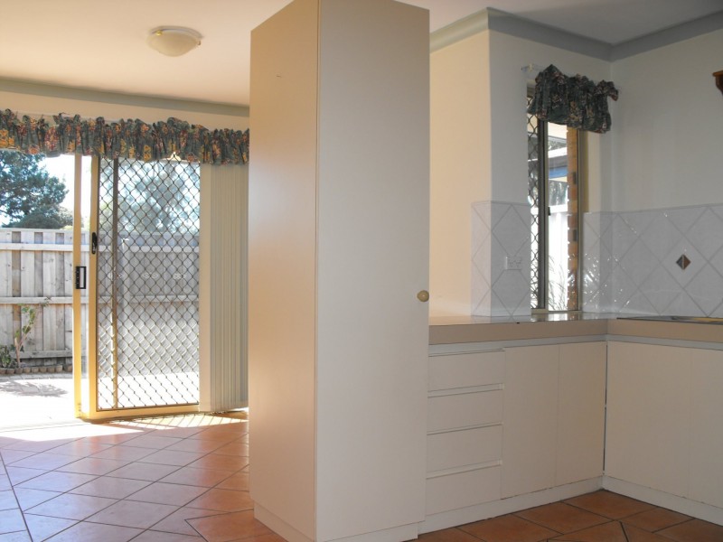 6/15 Moore Gardens, Kardinya WA 6163