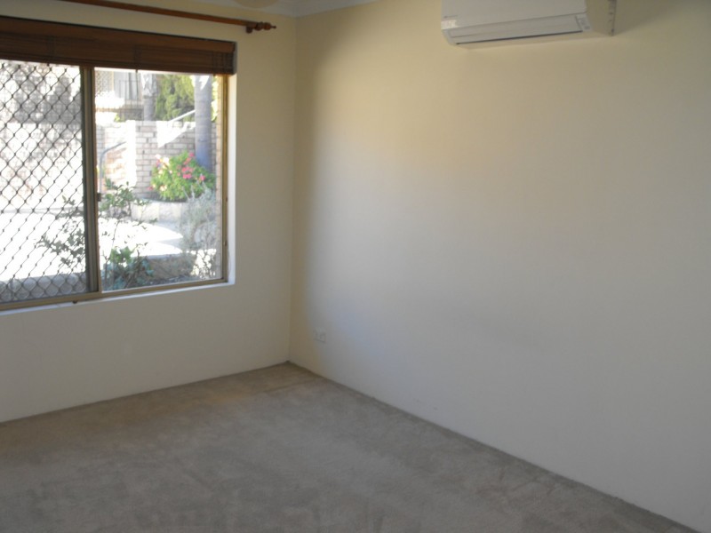 6/15 Moore Gardens, Kardinya WA 6163