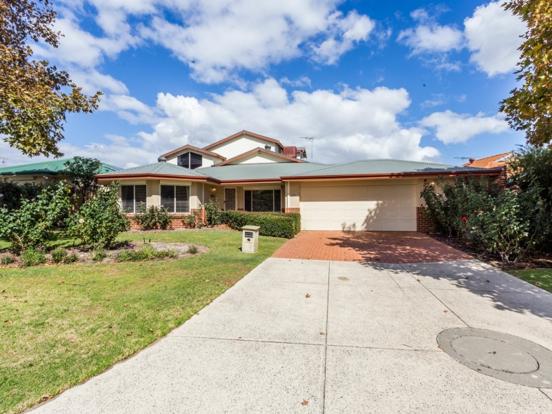 135 Parkway Road, Bibra Lake WA 6163