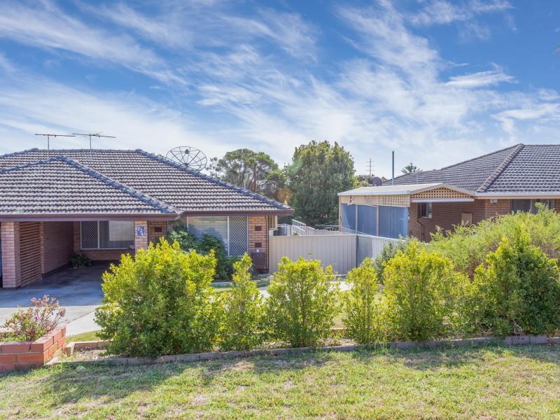 12a Claygate Road, Hamilton Hill WA 6163