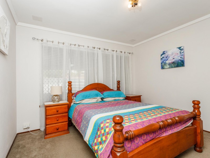 12a Claygate Road, Hamilton Hill WA 6163