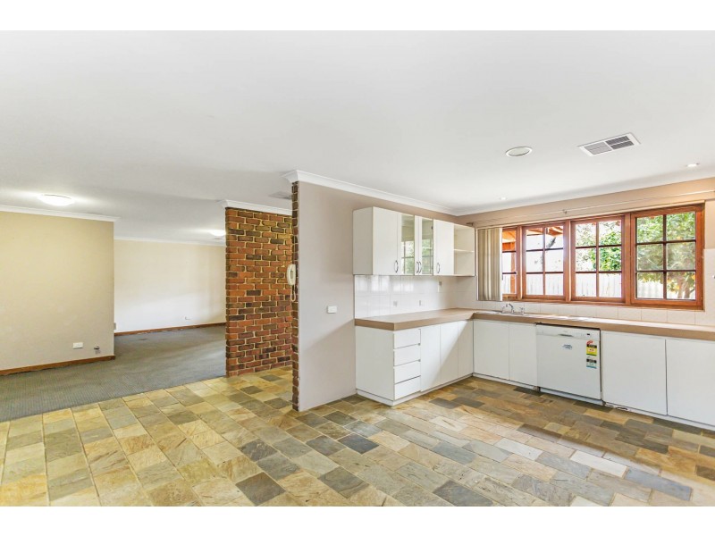 11 & 11a North Lake Road, Alfred Cove WA 6154