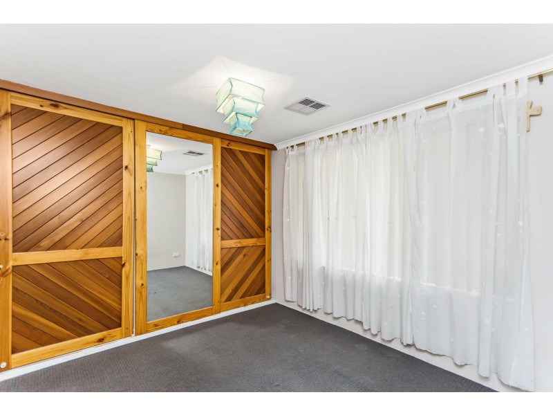 11 & 11a North Lake Road, Alfred Cove WA 6154
