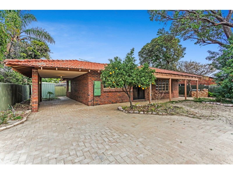 11 & 11a North Lake Road, Alfred Cove WA 6154