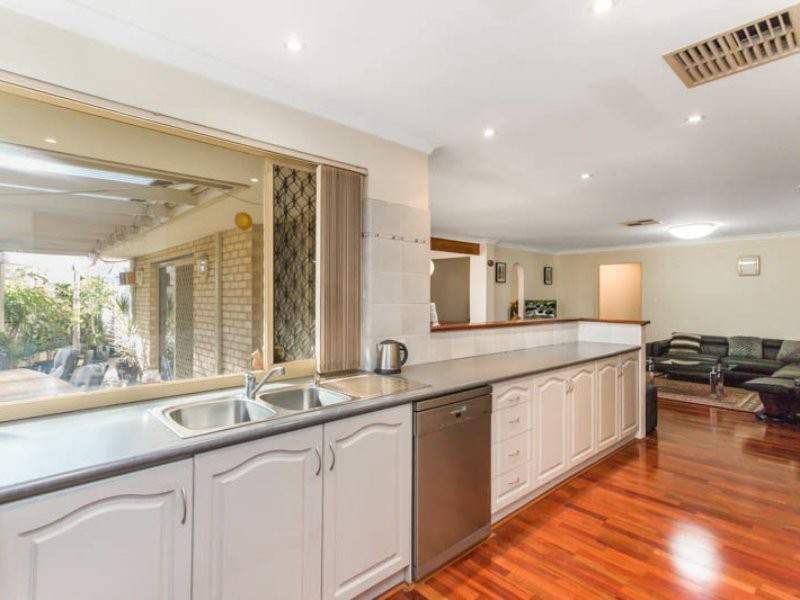 6 Bowman Court, Kardinya WA 6163