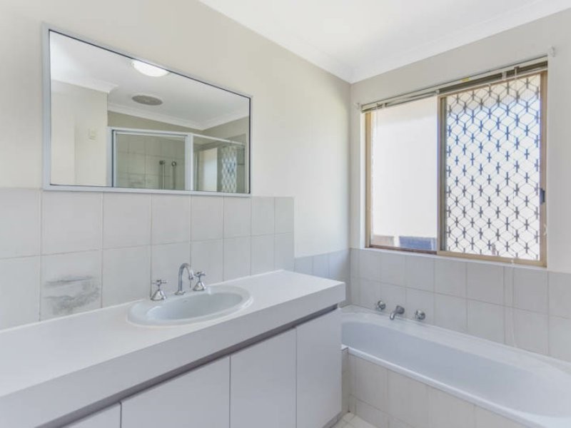 6 Bowman Court, Kardinya WA 6163