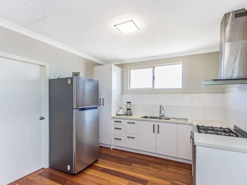 6 Bowman Court, Kardinya WA 6163