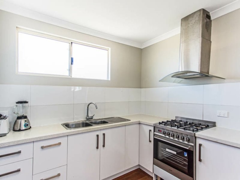 6 Bowman Court, Kardinya WA 6163