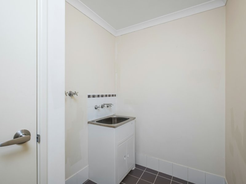 16 Botany Parade, Ellenbrook WA 6069