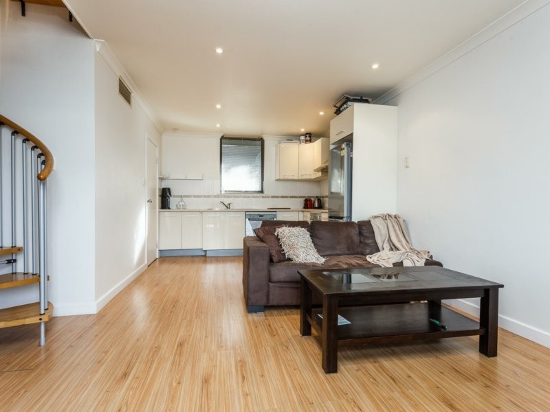 9/1 Stratford Street, East Fremantle WA 6158