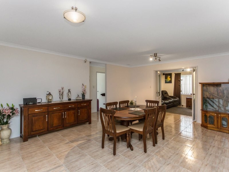 7 Teal Brook Circle, Seville Grove WA 6112